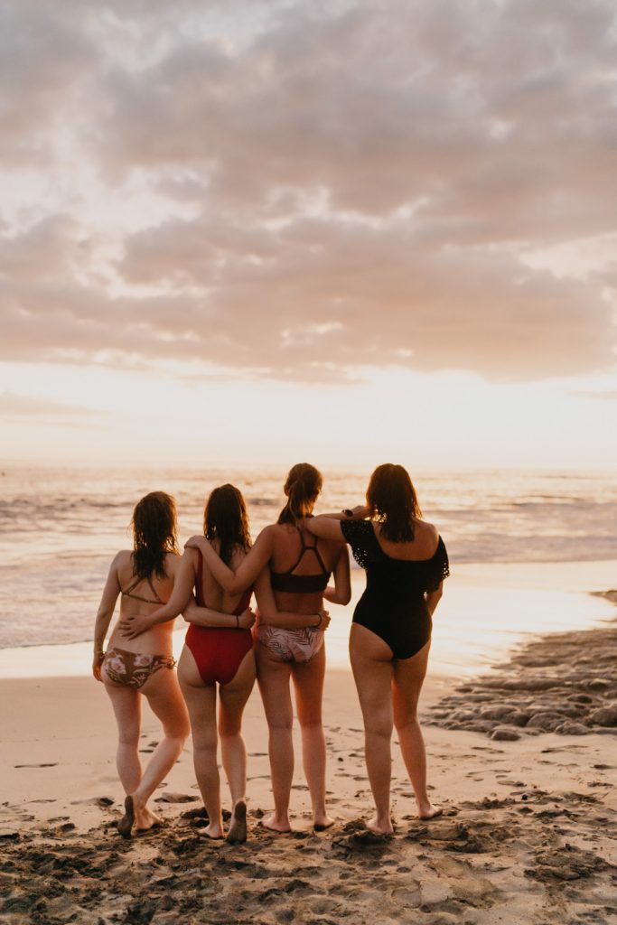 Copines de Voyage - Coucher de Soleil à Playa Negra
